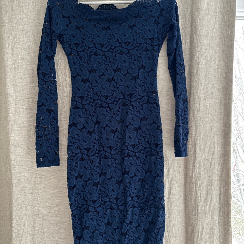 Elegant Navy off-the-shoulder Lace Dress
